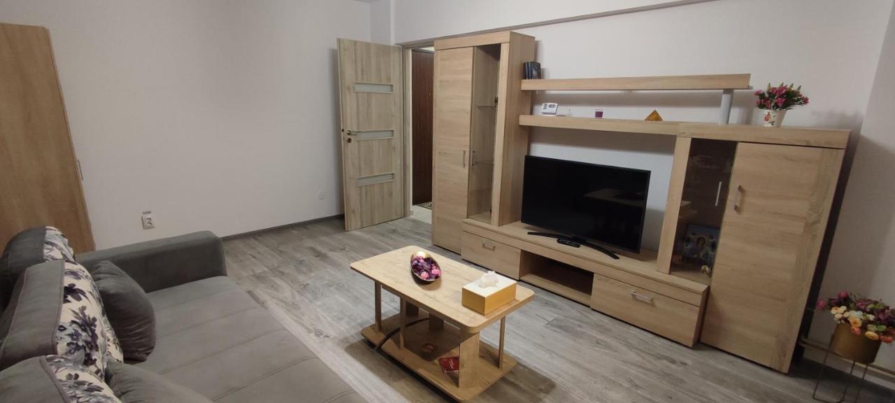 Moon Apartment *
